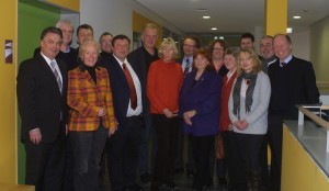 Die Mitglieder des Arbeitskreises Kultus der CDU und FDP-Landtagsfraktionen zusammen mit den Förderschulleitern aus Osnabrück; Foto: OSZ